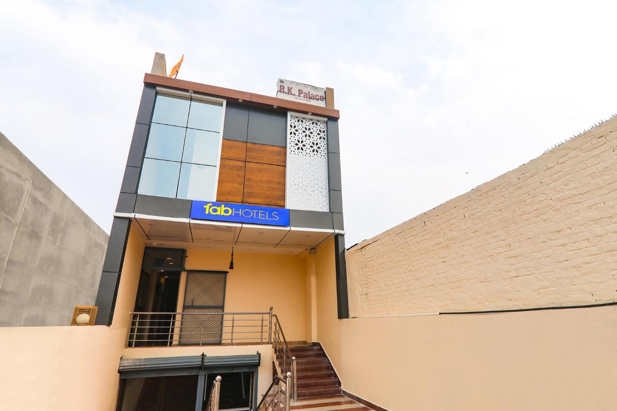 Fabhotel Rk Palace Ayodhya 外观 照片
