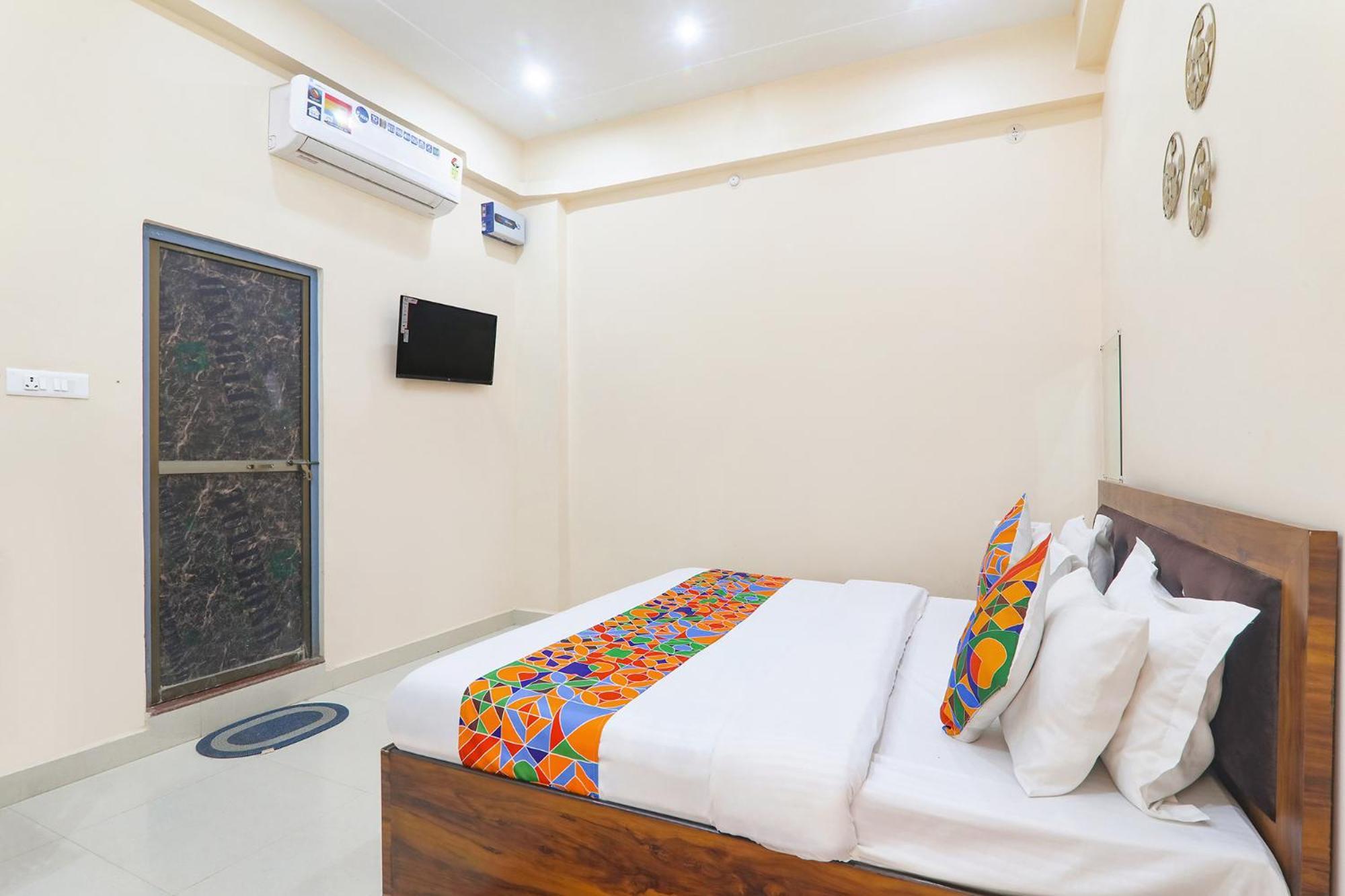 Fabhotel Rk Palace Ayodhya 外观 照片