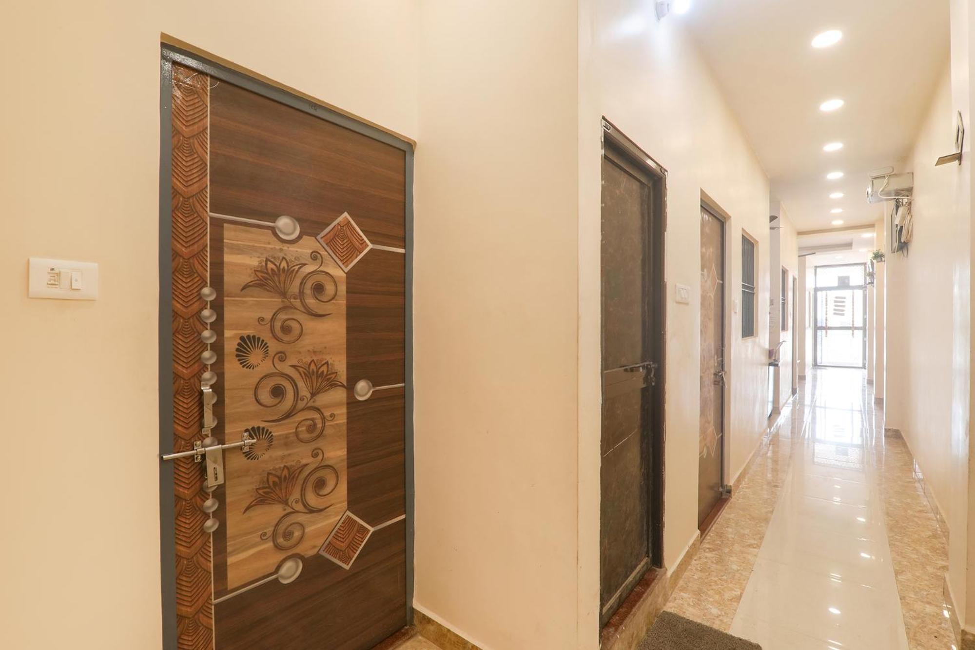 Fabhotel Rk Palace Ayodhya 外观 照片
