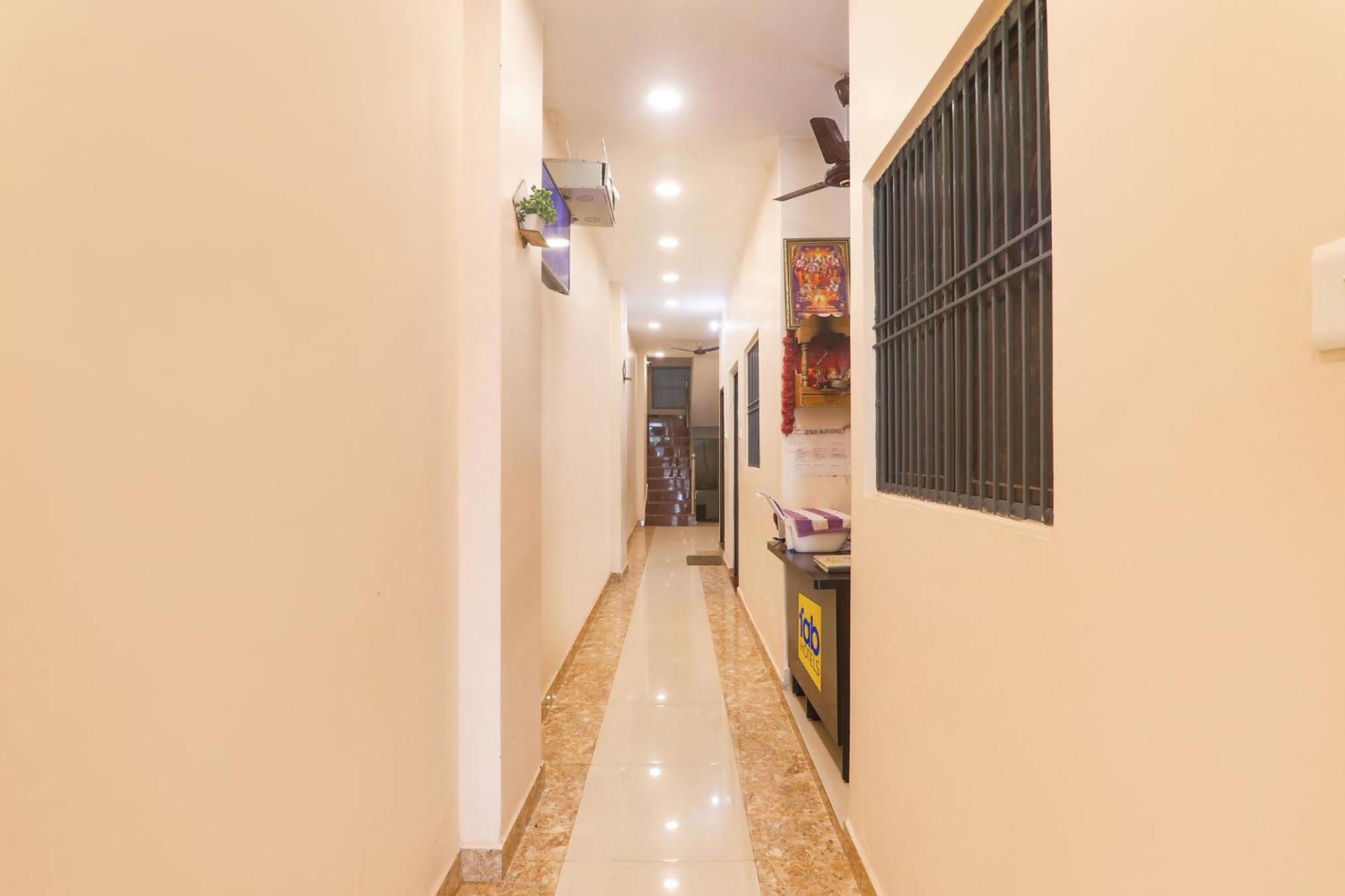 Fabhotel Rk Palace Ayodhya 外观 照片