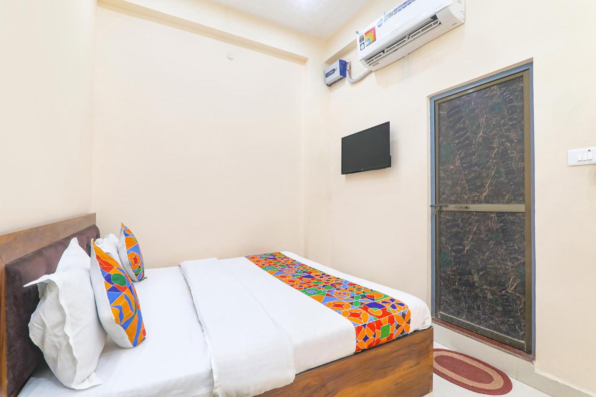 Fabhotel Rk Palace Ayodhya 外观 照片