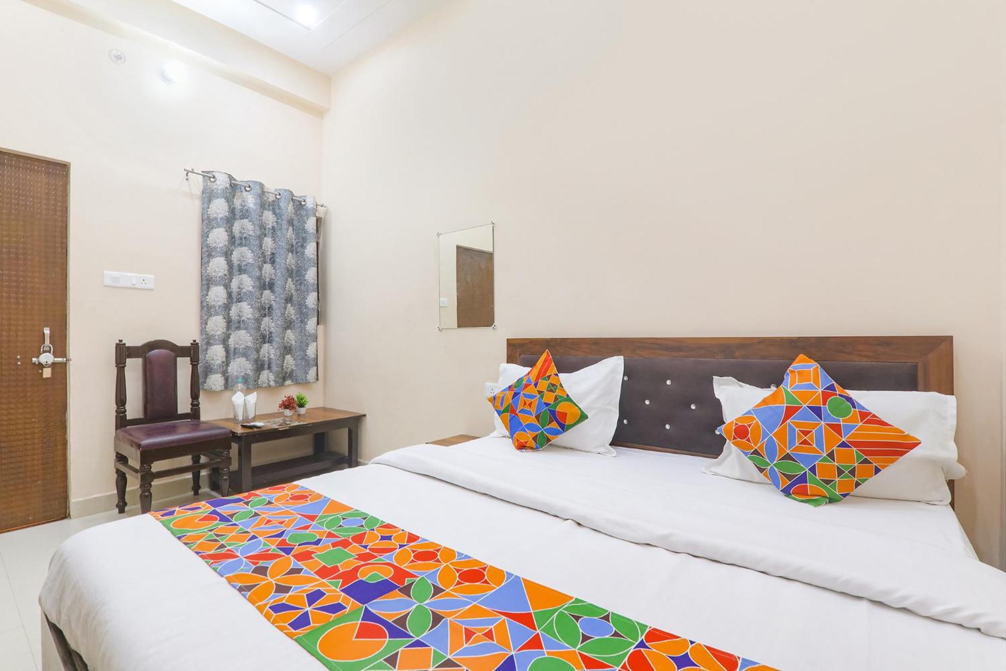 Fabhotel Rk Palace Ayodhya 外观 照片