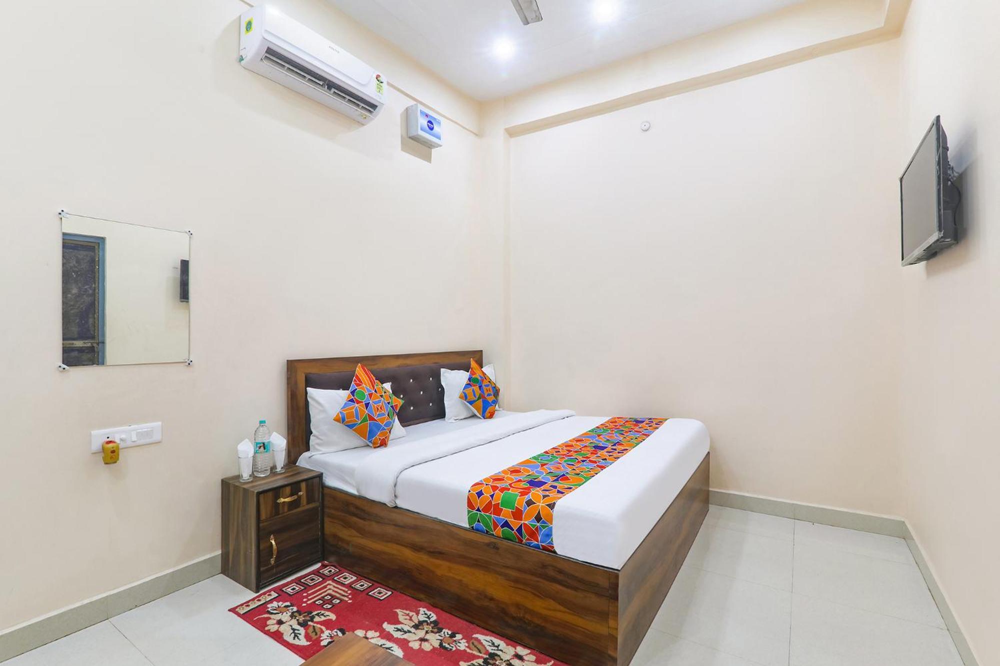 Fabhotel Rk Palace Ayodhya 外观 照片